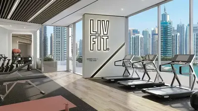 Liv Lux, Foto 3